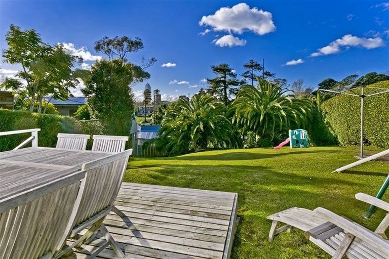 Photo of property in 41 Walter Street, Hauraki, Auckland, 0622