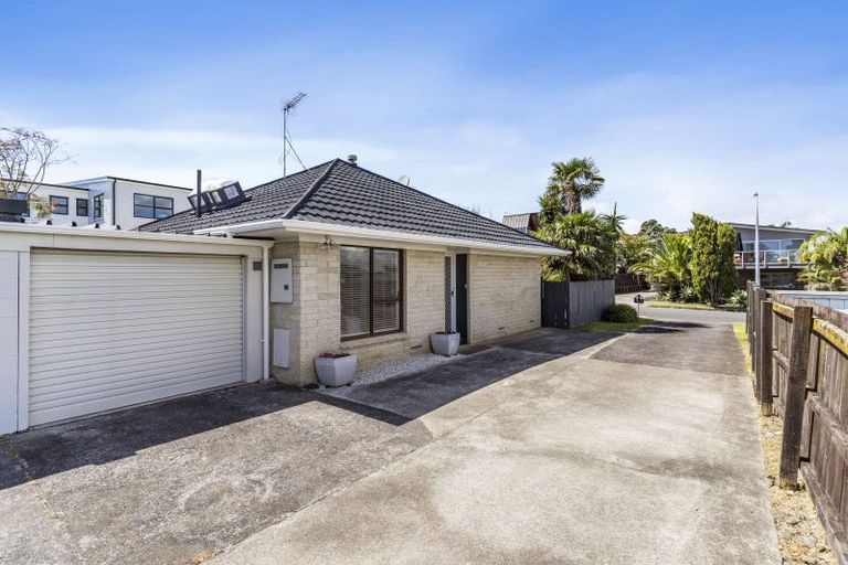 Photo of property in 1/19 Gulf Crest, Bucklands Beach, Auckland, 2012