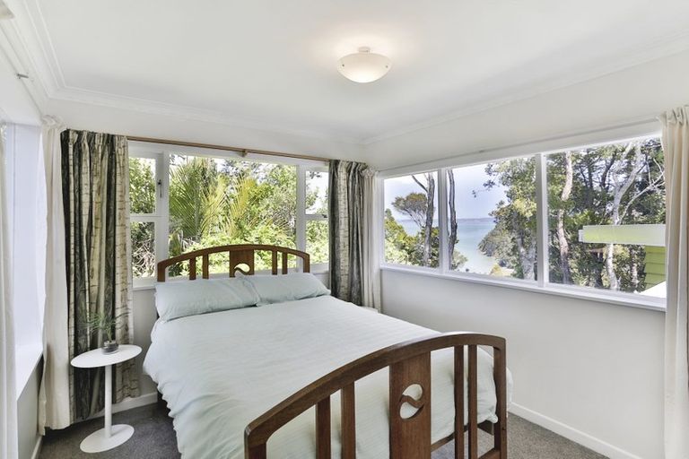 Photo of property in 55 Tanekaha Road, Titirangi, Auckland, 0604