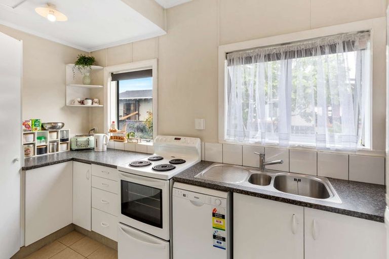 Photo of property in 14 Moore Avenue, Tawhero, Whanganui, 4501