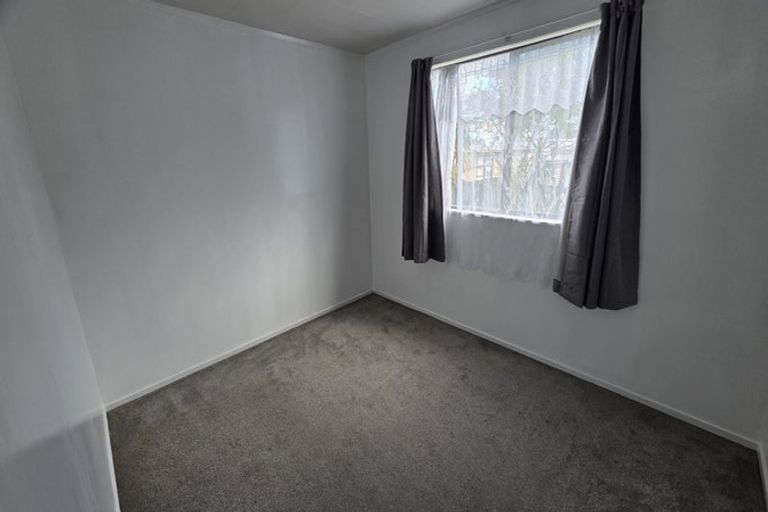 Photo of property in 3/4 Hall Avenue, Mangere, Auckland, 2022