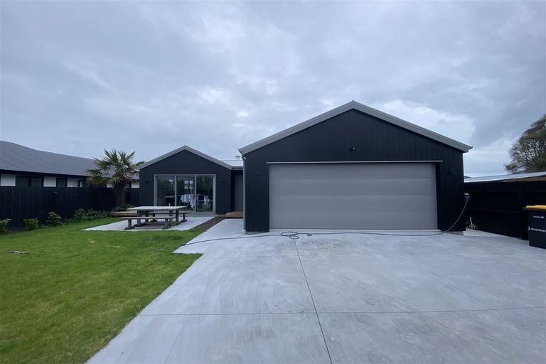Photo of property in 408a Bower Avenue, Parklands, Christchurch, 8083
