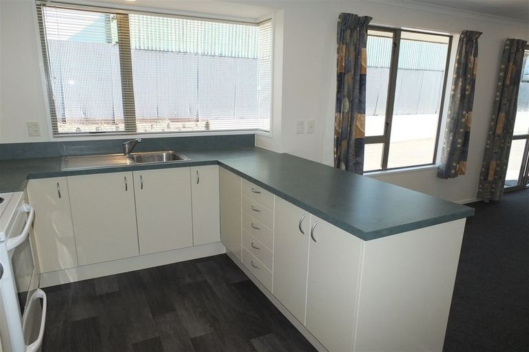 Photo of property in 2/92 Arthur Street, Seaview, Timaru, 7910