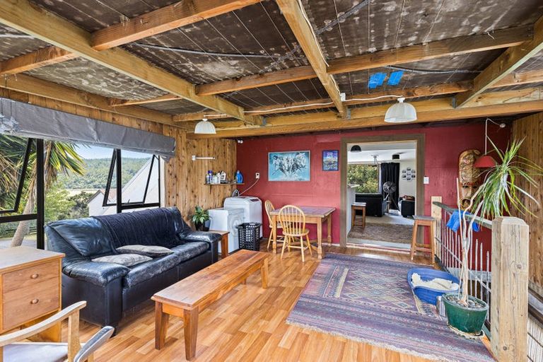 Photo of property in 380 Kaipara Coast Highway, Helensville, Kaukapakapa, 0871