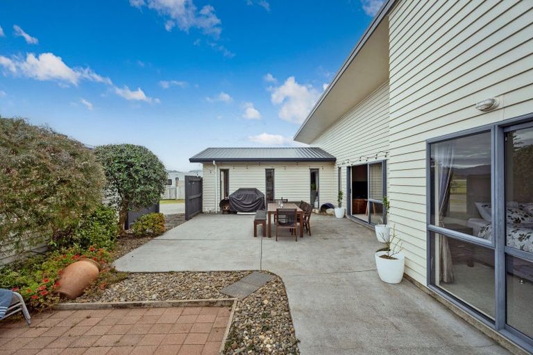 Photo of property in 123 Kelly Jade Avenue, Matarangi, Whitianga, 3592