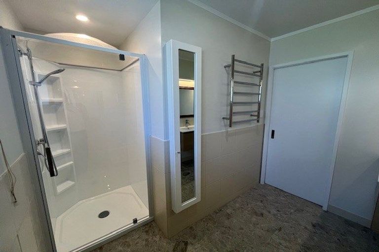 Photo of property in 3 Copperfield Terrace, Mellons Bay, Auckland, 2014