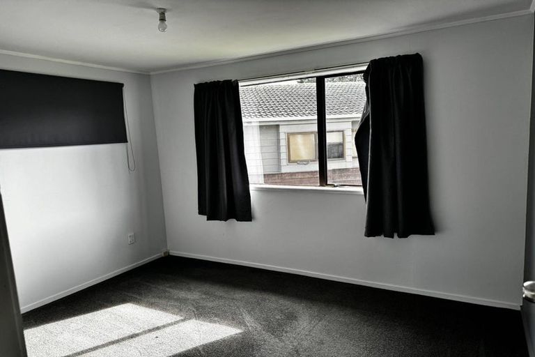 Photo of property in 10 Karepo Crescent, Ranui, Auckland, 0612