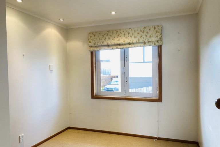 Photo of property in 5 Bevyn Street, Castor Bay, Auckland, 0620