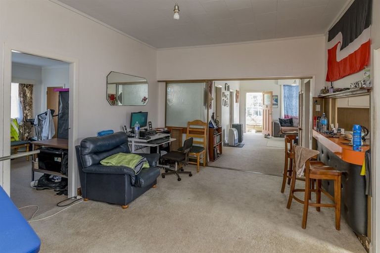 Photo of property in 23 Rauparaha Street, Waikanae Beach, Waikanae, 5036