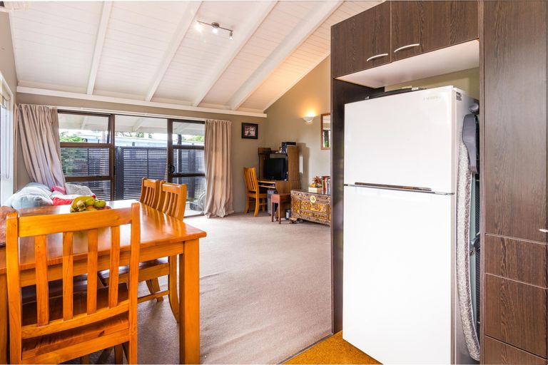 Photo of property in 2/44 Taupo View Road, Taupo, 3330