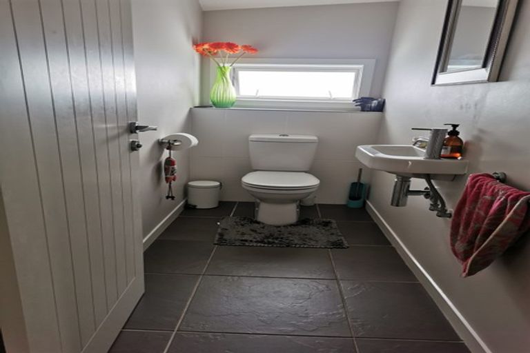 Photo of property in 67 San Valentino Drive, Henderson, Auckland, 0612