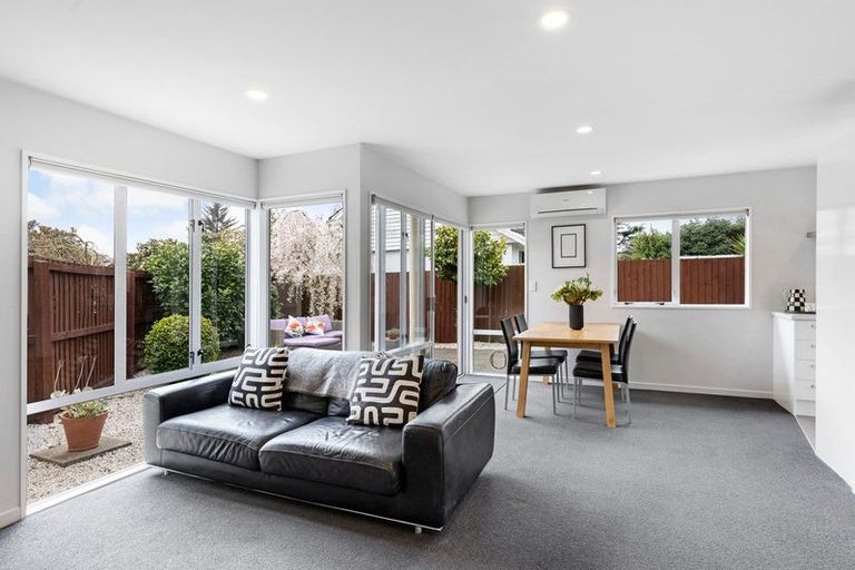 Photo of property in 2/18 Palatine Terrace, Huntsbury, Christchurch, 8022