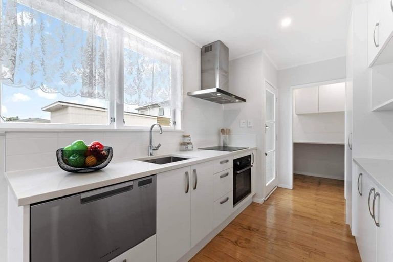 Photo of property in 79 Universal Drive, Henderson, Auckland, 0610