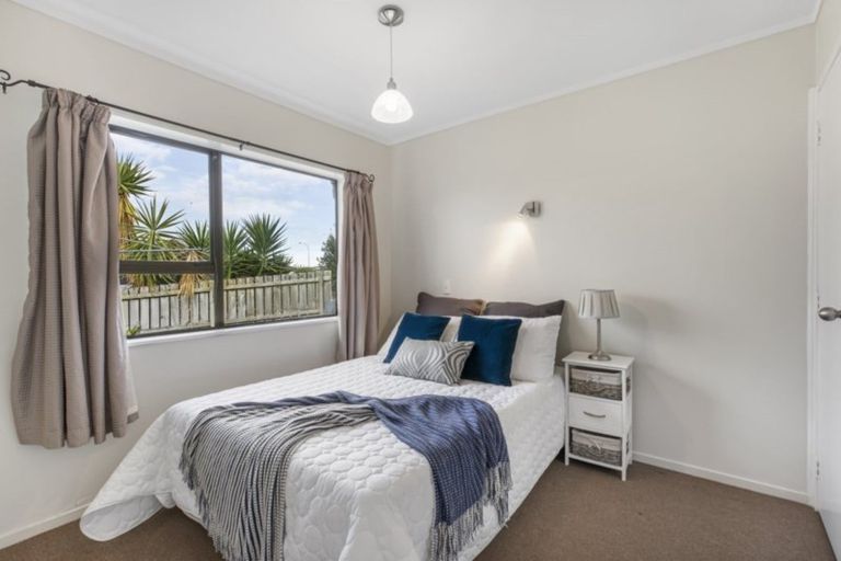 Photo of property in 9b Gatland Road, Rosehill, Papakura, 2113