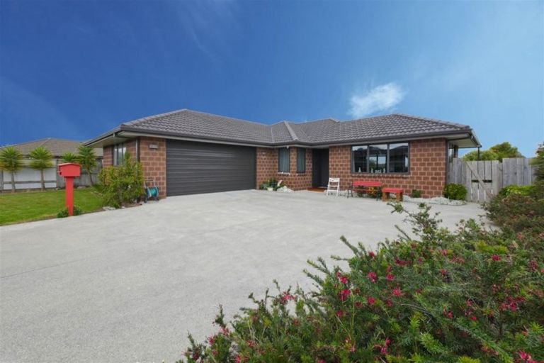 Photo of property in 14 North Crest Drive, Onerahi, Whangarei, 0110