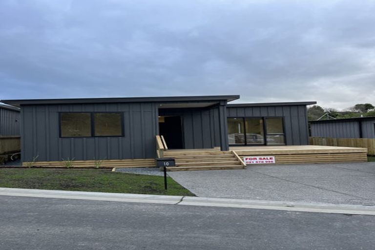 Photo of property in 10 Wrybill Way, Welcome Bay, Tauranga, 3112