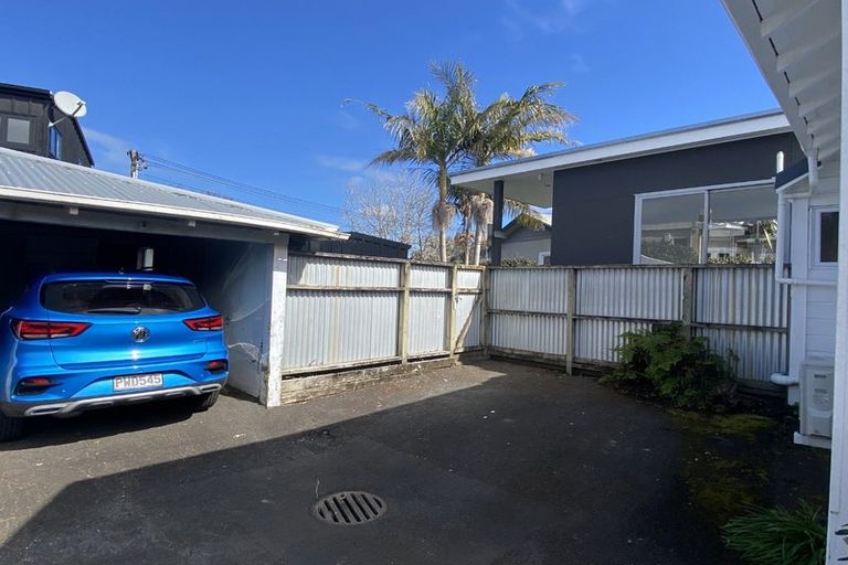 Photo of property in 3/2c Valley Road, Mount Eden, Auckland, 1024