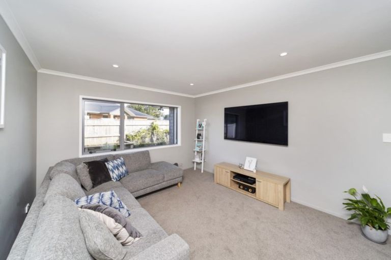 Photo of property in 5a Estate Grove, Inglewood, 4330