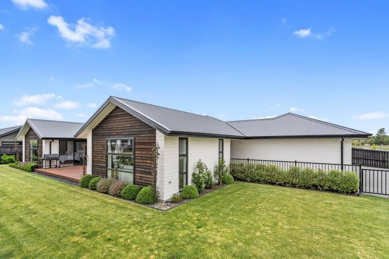 Photo of property in 2 Valour Drive, Rangiora, 7400