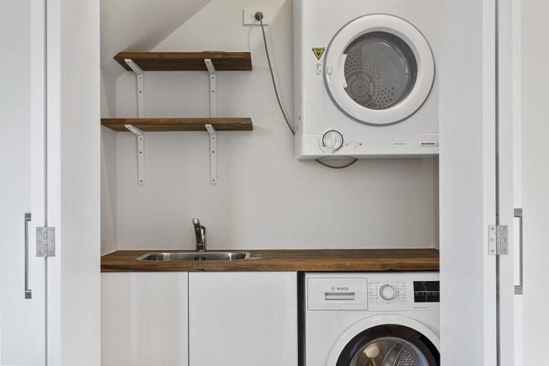 Photo of property in 2a Coles Place, St Albans, Christchurch, 8014