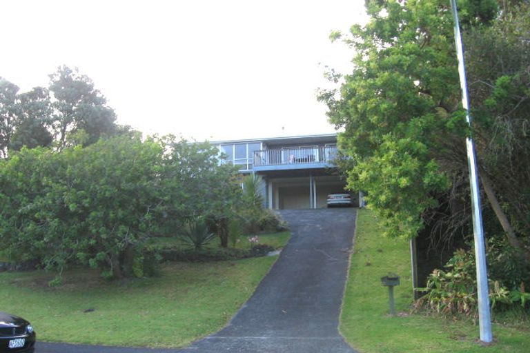 Photo of property in 25 Shanaway Rise, Hillcrest, Auckland, 0627
