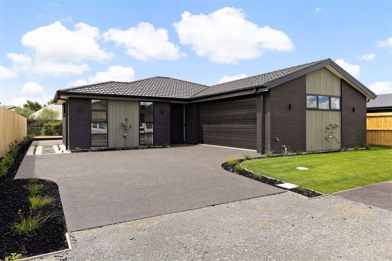 Photo of property in 23 Selfe Crescent, Burwood, Christchurch, 8083