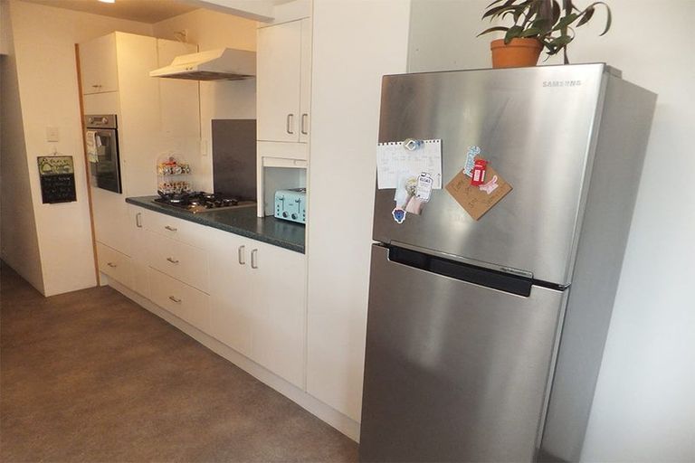 Photo of property in 211 Avonhead Road, Avonhead, Christchurch, 8042