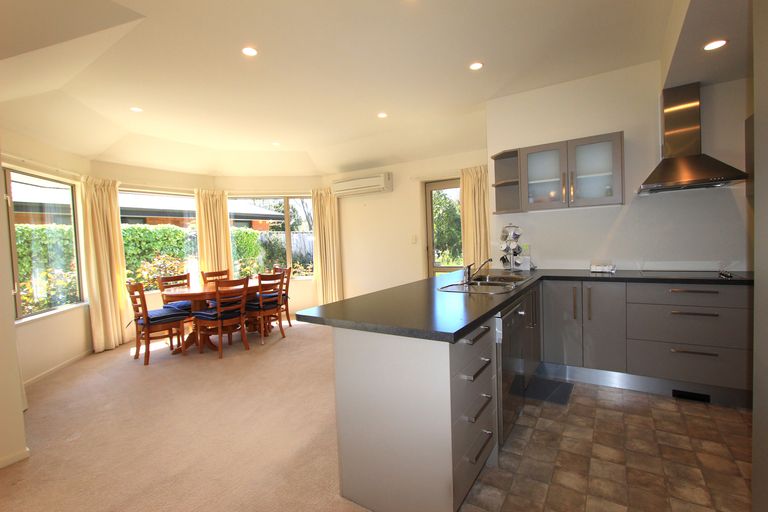 Photo of property in 34 Magnolia Drive, Springlands, Blenheim, 7201