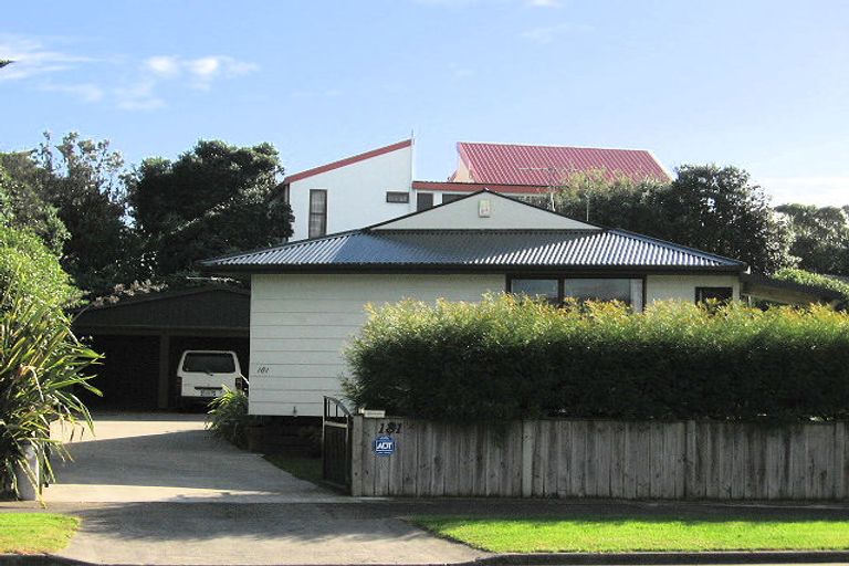 Photo of property in 181 Tutere Street, Waikanae Beach, Waikanae, 5036