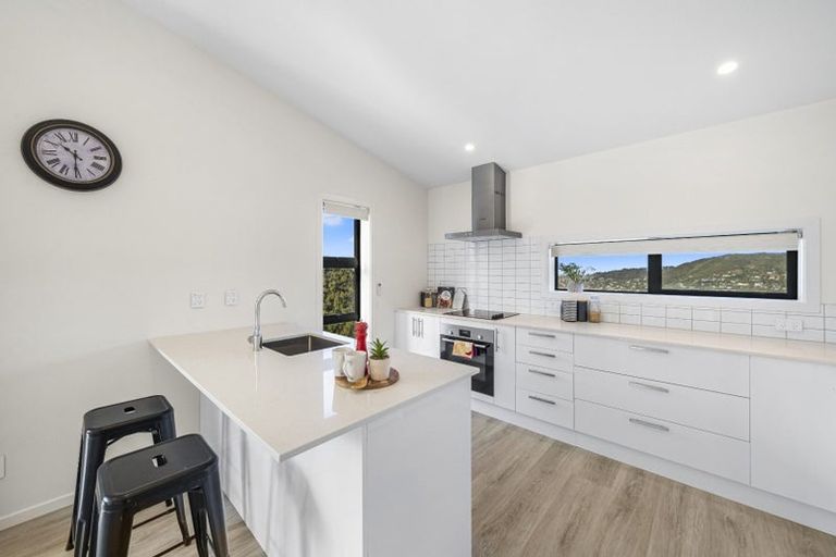 Photo of property in 18 Cathie Place, Karori, Wellington, 6012