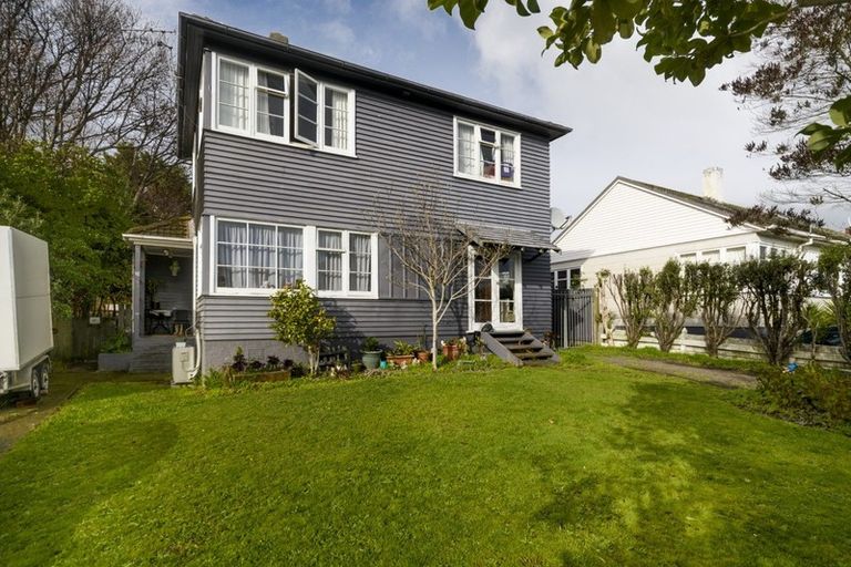 Photo of property in 118 Rangiora Avenue, Roslyn, Palmerston North, 4414