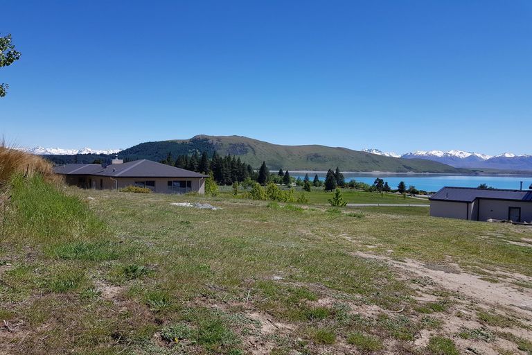 Photo of property in 16 Rankin Rise, Lake Tekapo, 7999