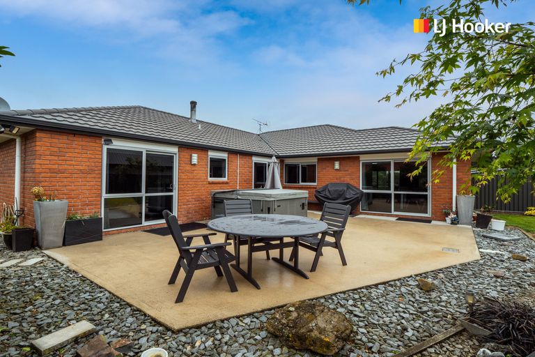 Photo of property in 22 William James Close, Mosgiel, 9024