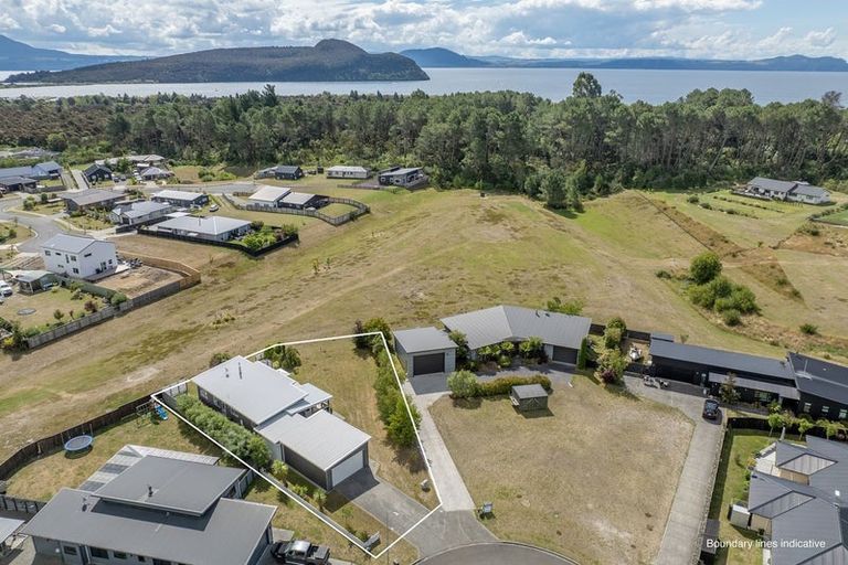 Photo of property in 18 Wai Matangi Place, Motuoapa, 3382