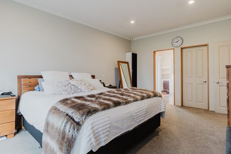 Photo of property in 15 Bouvardia Avenue, Milson, Palmerston North, 4414