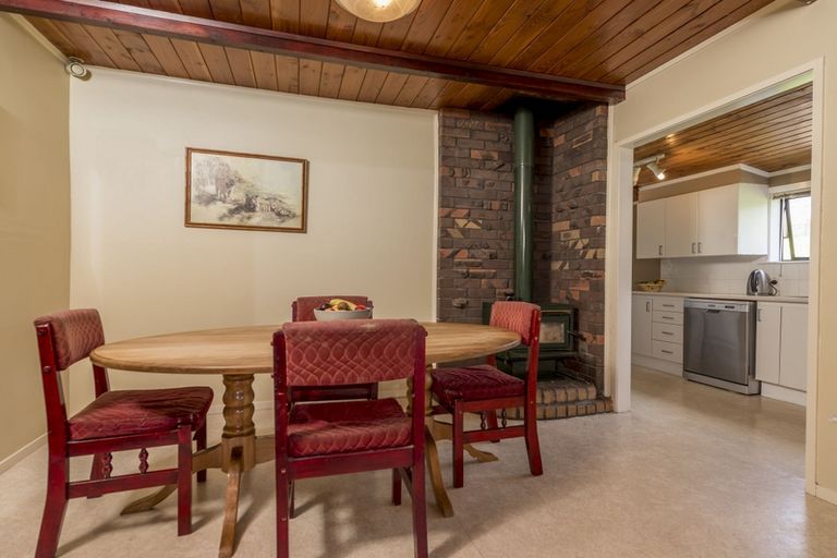 Photo of property in 147 Forest Hill Road, Henderson, Auckland, 0612