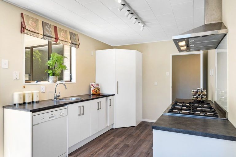 Photo of property in 105b Kamahi Street, Stokes Valley, Lower Hutt, 5019