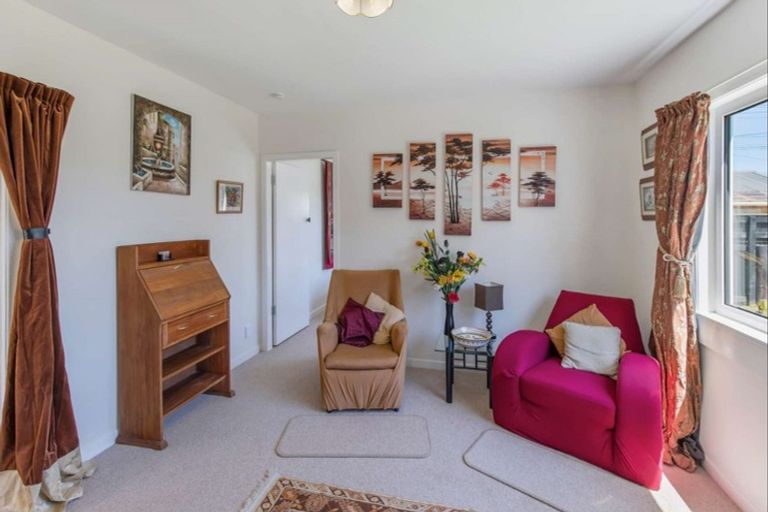 Photo of property in 8a Pharazyn Street, Gonville, Whanganui, 4500