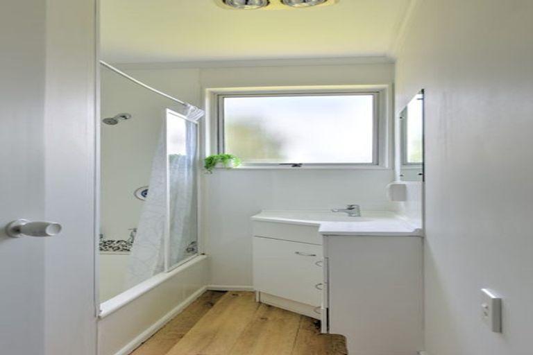 Photo of property in 58 Hunter Street, Edendale, 9825