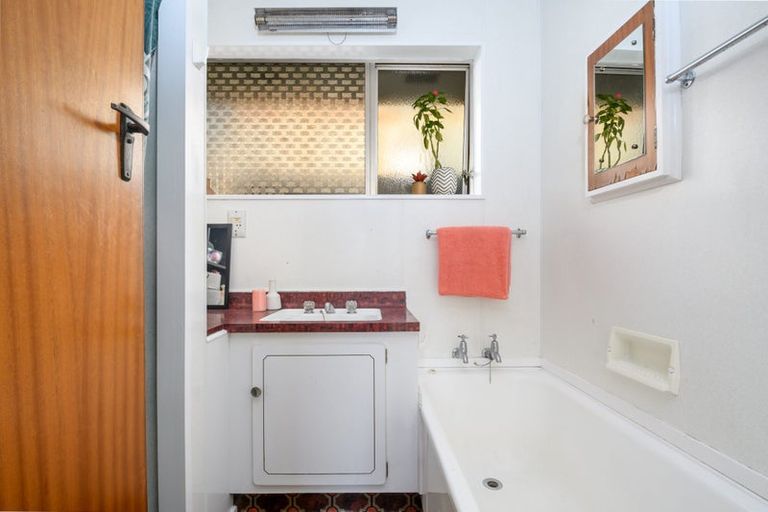 Photo of property in 11 Waimea Road, Nelson South, Nelson, 7010