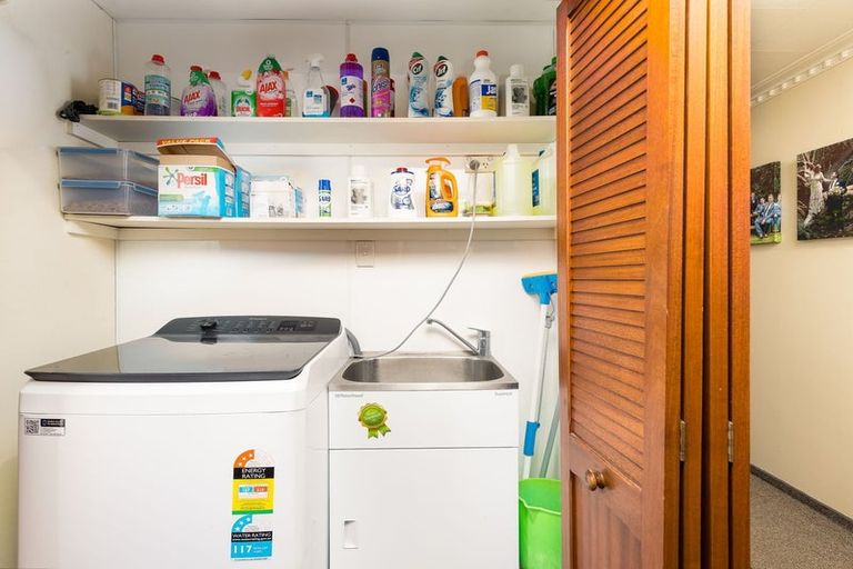 Photo of property in 10 Price Street, Waimate, 7924