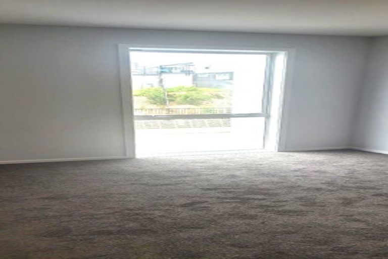 Photo of property in 38 Koreke Close, Kenepuru, Porirua, 5022