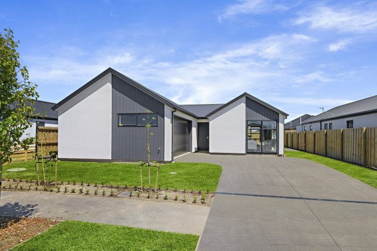 Photo of property in 17 Larissa Road, Halswell, Christchurch, 8025