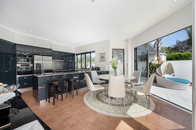 Photo of property in 235 Bleakhouse Road, Mellons Bay, Auckland, 2014