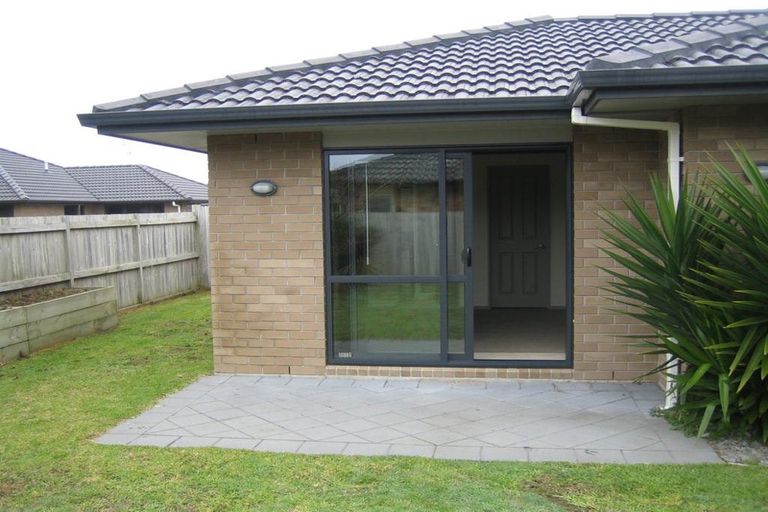 Photo of property in 25 Grabella Place, Papamoa Beach, Papamoa, 3118