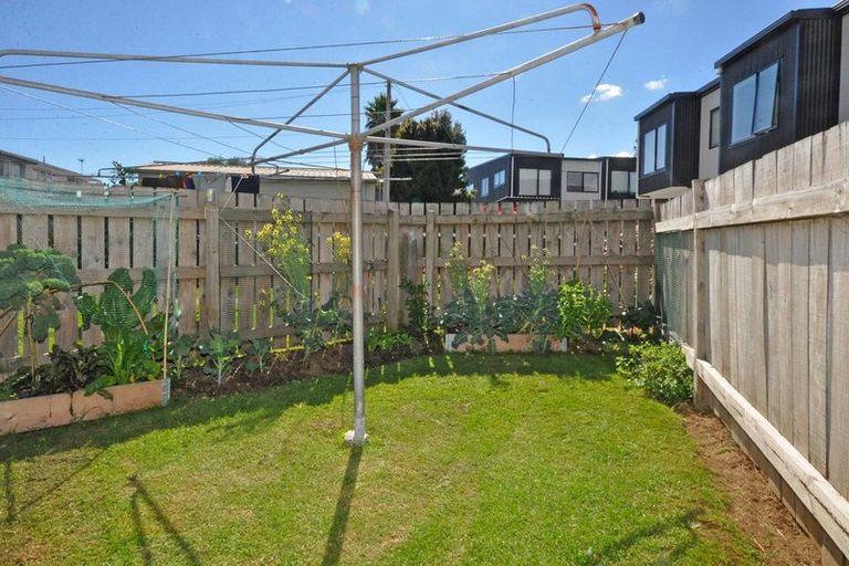 Photo of property in 74a Arimu Road, Papakura, 2110