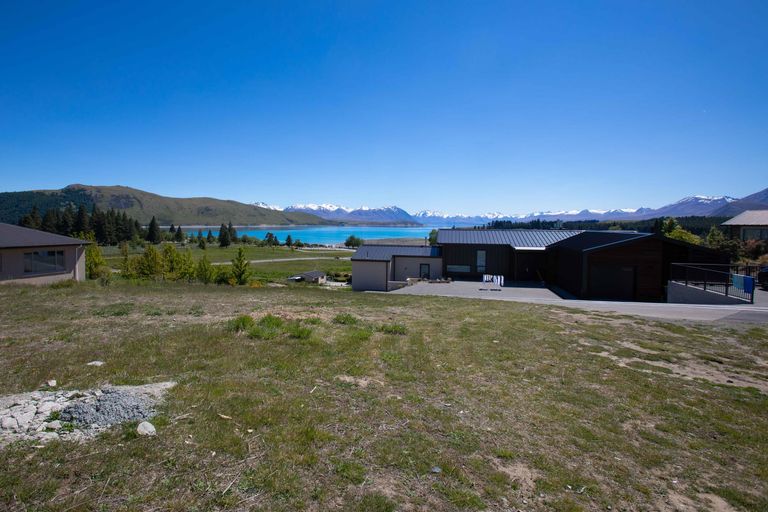 Photo of property in 16 Rankin Rise, Lake Tekapo, 7999