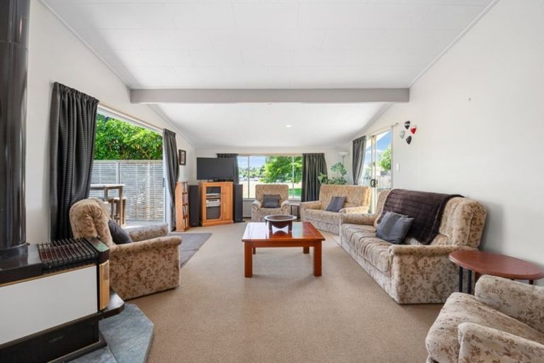 Photo of property in 44 Richmond Avenue, Richmond Heights, Taupo, 3330