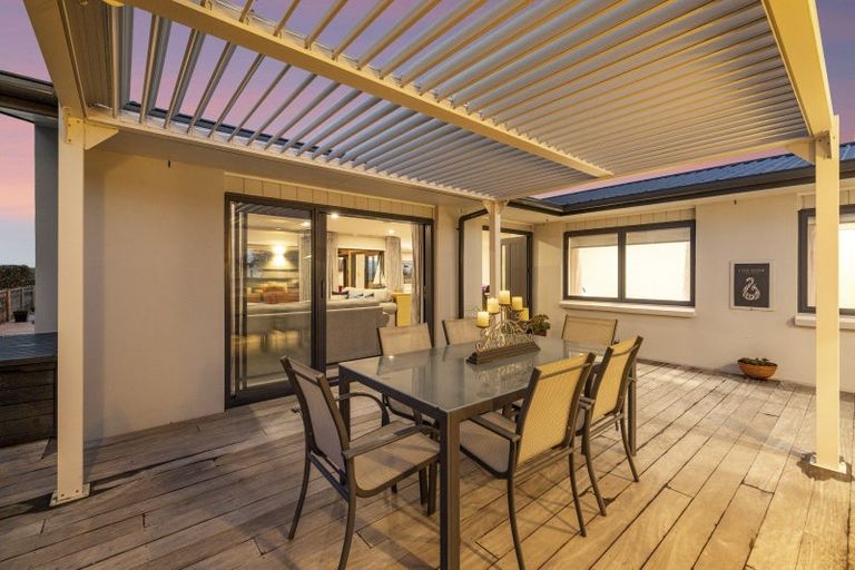 Photo of property in 26 Harbour View Road, Omokoroa, 3114