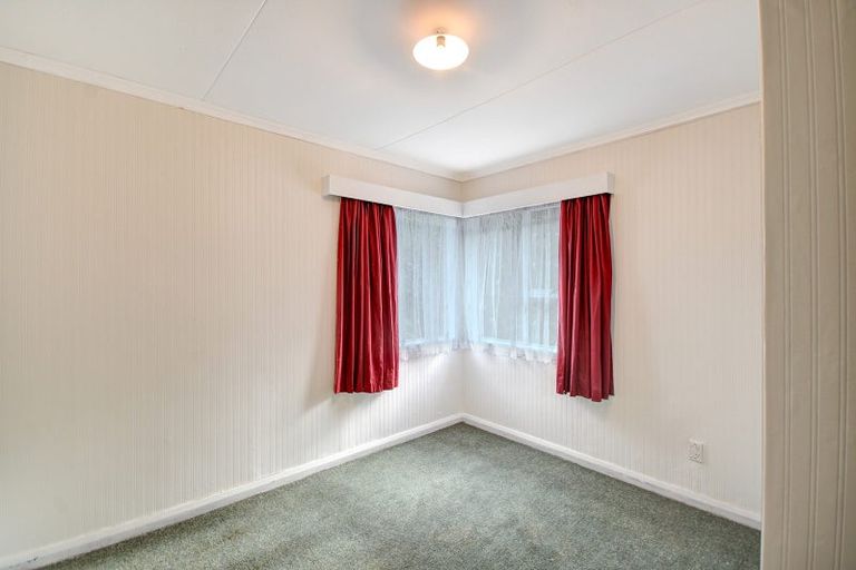 Photo of property in 27 Waldron Crescent, Green Island, Dunedin, 9018